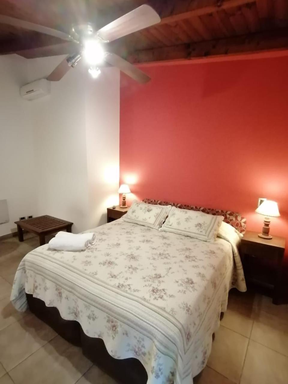Alamo Hostel & Suites Мендоса Экстерьер фото