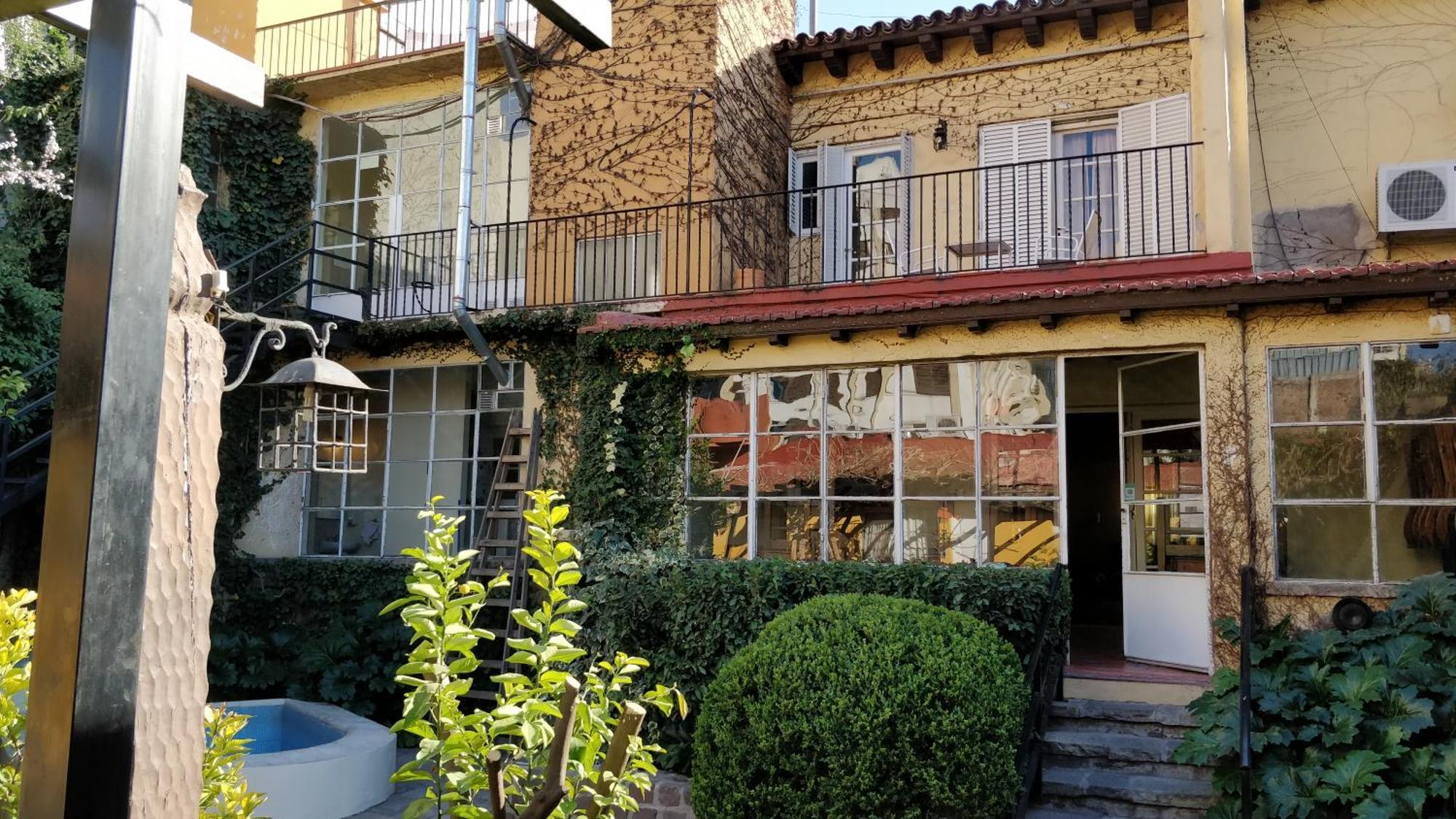 Alamo Hostel & Suites Мендоса Экстерьер фото