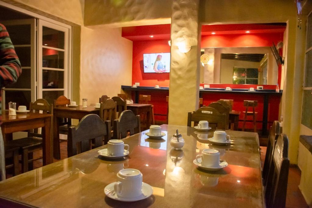 Alamo Hostel & Suites Мендоса Экстерьер фото